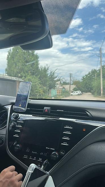 королевский док: Держатель для смартфона в автомобиль - Универсальный — 1