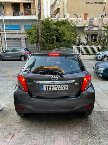 Toyota: Toyota Yaris: 1.3 l. | 2011 έ. Sedan — 3