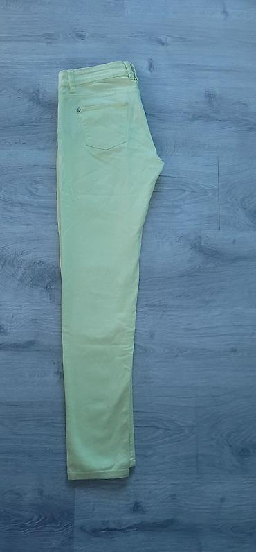 exit majice muske: Ženske pantalone – pastelno zelene,odlicno ocuvane vel S-M - Kroj — 1