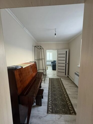 Долгосрочная аренда домов: 60 м², 2 комнаты, Теплый пол, Бронированные двери, Забор, огорожен