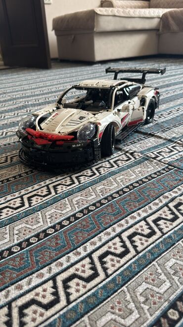 арзан товар: Собранная модель спортивного автомобиля Porsche 911 GT3 RS. Модель