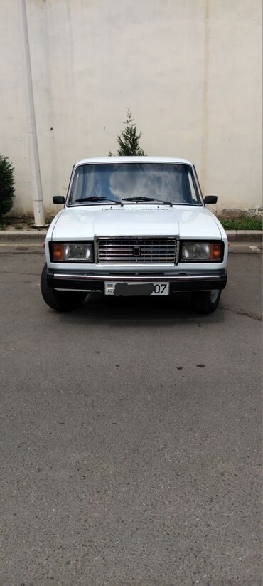 maşınlar 06: VAZ (LADA) 2107: 1.6 l | 2011 il | 165896 km Sedan