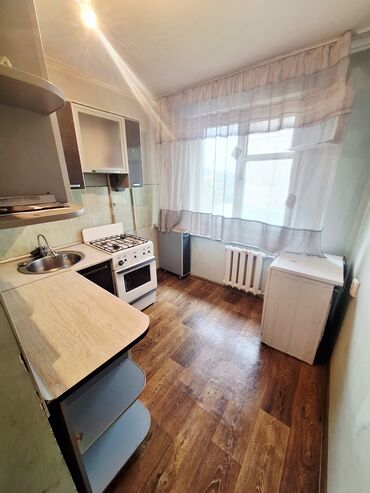 Продажа квартир: 2 комнаты, 43 м², 104 серия, 5 этаж, Старый ремонт at lalafo.kg — 9 Продажа квартир: 2 комнаты, 43 м², 104 серия, 5 этаж, Старый ремонт — 9