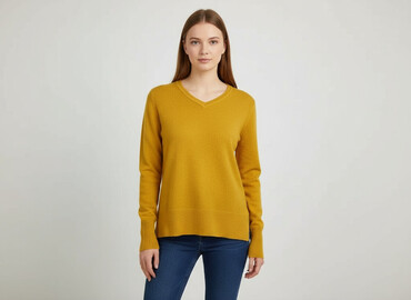 modna kiecka sweterki: Beloved, Women`s sweater, size M