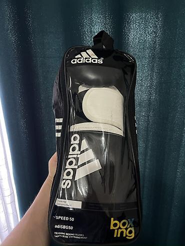 бутылка для воды: Абсолютно новые перчатки от ADIDAS🥊 Самые удобные липучки, материал — 1