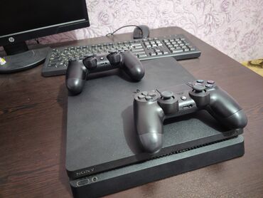 playstation prokat: Playstation 4 slim 1Tb Daxildir(1orginal+1əlavə yeni pult, 3oyun diski
