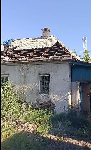 urban construction: | Гипсокартонная стена, Снос перегородки, Снятие старой штукатурки | Зачистка от старых обоев, Сбивка старой штукатурки, Снятие извести | Демонтаж ламината, Демонтаж паркета, Демонтаж линолеума Больше 6 лет опыта — 2