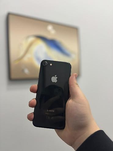 i̇pone 7: IPhone 8, 64 GB, Qara, Barmaq izi — 8