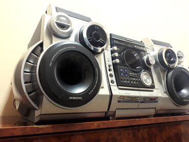 Musiqi mərkəzləri: 3800 w Güclü Səs + Bass
 2 Basovik + 2 Səs Kalonkaları — 5