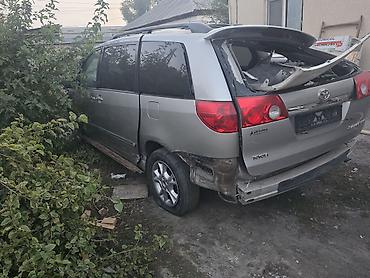 машина за 50к: Toyota Sienna после ДТП . Год 2006 об. 3.3 газ,бензин мотор,каробка — 1