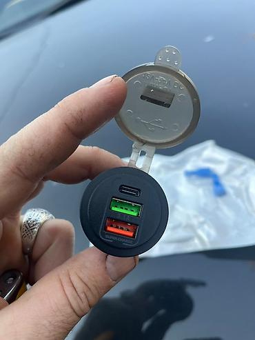 автомагнитола бмв е39: Встраиваемое автомобильное зарядное устройство (12–24 В DC) - — 1