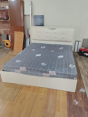 Taxt satılır – 145 AZN. Ölçüsü 160x200 sm-dir. Dəstə matras daxildir lalafo.az -da Taxt satılır – 145 AZN. Ölçüsü 160x200 sm-dir. Dəstə matras daxildir