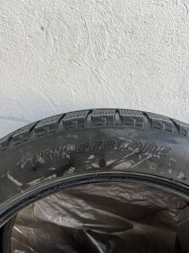 Шины: Шины 225 / 50 / R 18, Зима, Б/у, Комплект, Легковые, Bridgestone