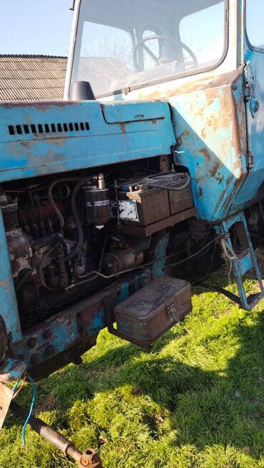 Traktorlar: Taraktor saz vəziyətdədir hecbir prablemi yoxdur 4 təzə təkər çapigi — 5