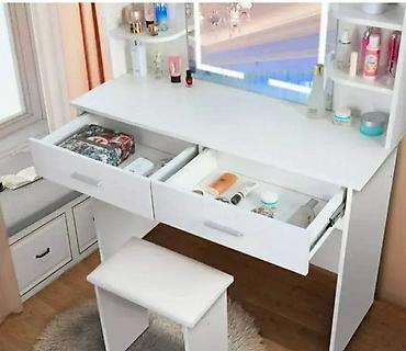 Stolovi: Toaletni sto sa LED ogledalom i tabureom - Moderan beli toaletni sto — 4