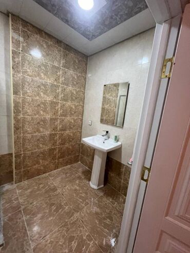 Uzunmüddətli kirayə mənzillər: Mənzil kirayə verilir. 2 otaq, 58 kv, 14.11 ci mərtəbə, əşyasız — 6