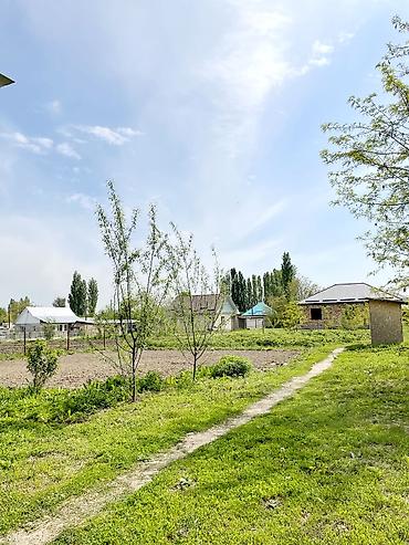 Продажа коттеджей и домов: Продаетьсядом новый с большим участком 12.6соток участок квадратный — 6