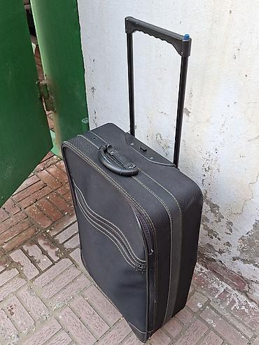 Чемоданы: Sərt karkaslı, təkərli orta boyuk tutumlu səyahət çamadanı satılır — 2