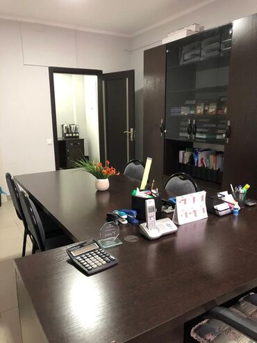 купить офис в бизнес центре: Продаю Офис 24 м², С ремонтом, Без мебели, Многоэтажное здание, 1 этаж