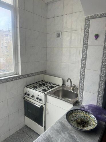 сдается квартира 12 мкр: 3 комнаты, 73 м², 106 серия, 5 этаж, Косметический ремонт