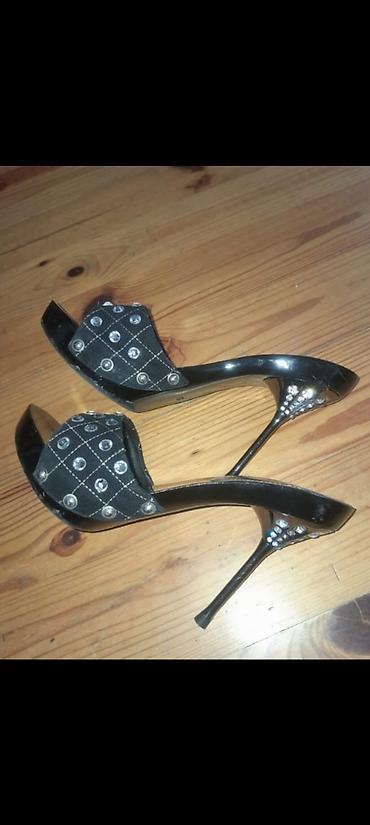 Qadın stiletto ayaqqabıları - Rəng: qara, parlaq lak effektli - lalafo.az -da Qadın stiletto ayaqqabıları - Rəng: qara, parlaq lak effektli -