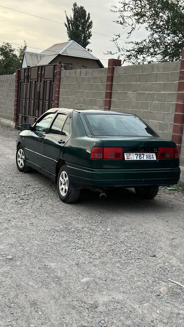 гольф дизел: Seat Toledo: 1995 г., 1.8 л, Механика, Бензин, Седан