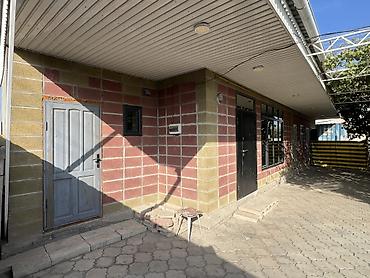 загородный дом с бассейном: 5 комнат, 220 м², 9 соток, Бишкек, Ак-Ордо 2 ж/м Собственник — 9