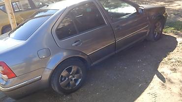Volkswagen: Volkswagen Jetta: 2 л | 2004 г. Седан — 3