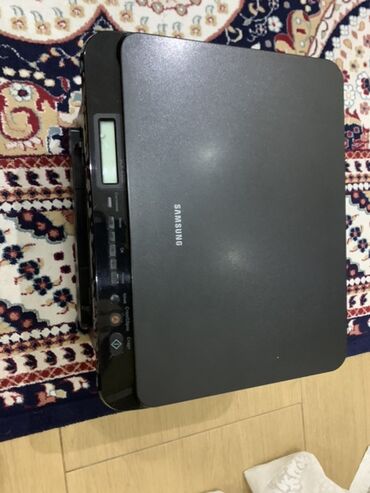 samsung scx 4100: Многофункциональный принтер Samsung черного цвета. Подходит для
