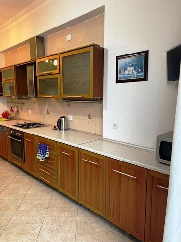 Mənzil kirayələyirəm: 4 otaqlı, 184 kv. m — 14