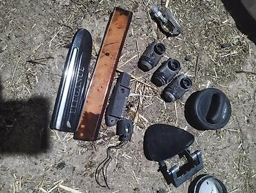 Панели, обшивки: Запчасть на Мерседес 211 Фара простой правая сторона Болоки,рамки — 26