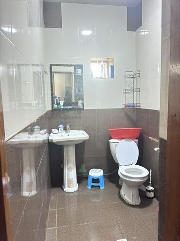 Həyət evləri və villaların satışı: 3 otaqlı, 200 kv. m, Orta təmir — 15