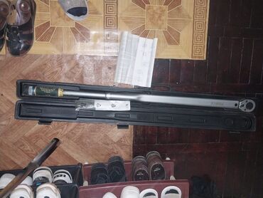Avtomobil akkumulator zaryadkalari: Lock Torque wrench 980N/m Torq açarı
Qiymet barede danismag olar