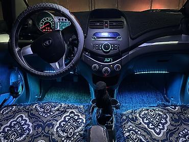 Унаа сатуу: Chevrolet Spark: 2011 г., 1 л, Кол менен иштөөчү, Бензин, Хетчбек — 6