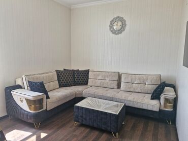 Sifarişlə yataq dəstləri: İşlənmiş, Divan, Jurnal masası