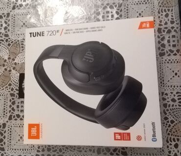 Qulaqlıqlar: JBL 720 bt