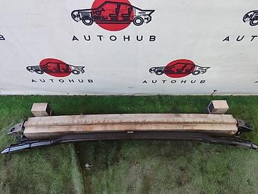 Усилитель бампера Subaru Forester SG5, двигатель EJ20, год 2003. -