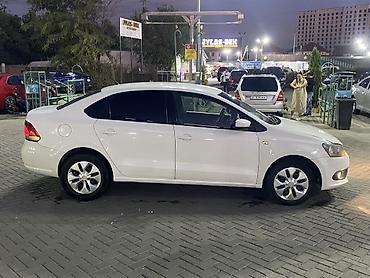 v klass: Volkswagen Polo: 2014 г., 1.6 л, Автомат, Бензин, Седан — 6