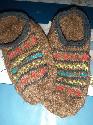 Sifarişlə əl işləri: Təbii yundan hazırlanan iplər və toxunma əl işləri — 13