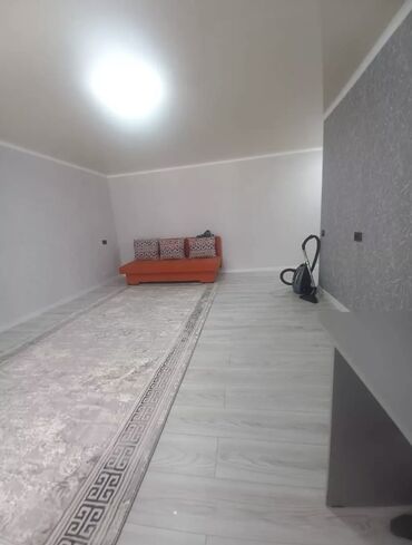 карвен 4 сезона квартиры: 1 комната, 30 м², Хрущевка, 2 этаж, Косметический ремонт