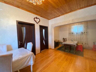 Köhnə tikili: Satılır: Geniş və işıqlı mənzil/interyer - Açıq planlı zal və yemək — 2