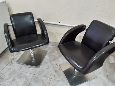 597 объявлений | lalafo.kg: Кресло парикмахерские 3шт чёрный кожаные ИТАЛИЯ в отличном состоянии!