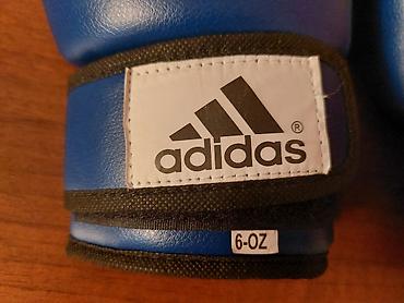 2 tekerli scooter: UFC GYM brendli qırmızı boks/kimya zərbə çantası və adidas 6 oz — 4