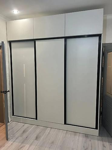 Шкафы-купе: Шкаф купе, С зеркалом — 28