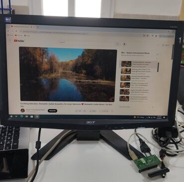 komputer monitoru: Acer x203h. 20 Diaqonal Ekranda cüzi cızıq var, görüntüdə heç bir