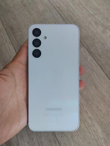 самсунг a20: Смартфон с экраном около 6" (каплевидный вырез под фронтальную — 3