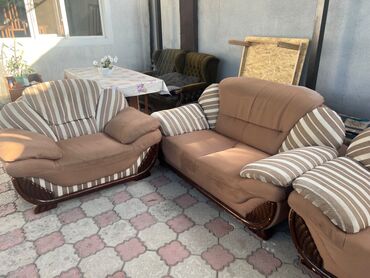большой удобный диван: Продам б/у мебель за 7 тысяч