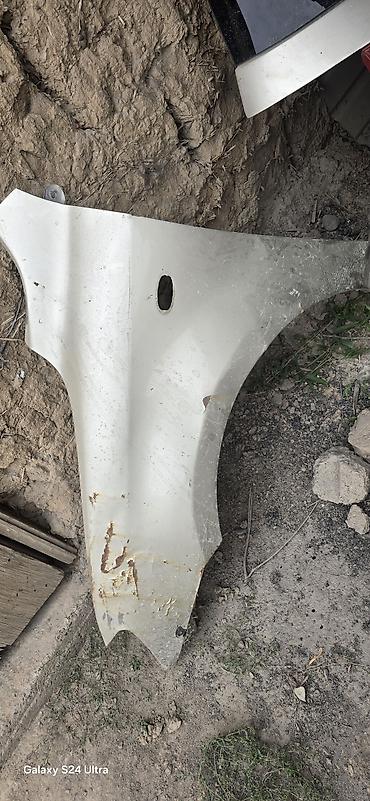 Запчасти Mazda Demio (Mazda2, кузов DY): - Задняя дверь (крышка at lalafo.kg Запчасти Mazda Demio (Mazda2, кузов DY): - Задняя дверь (крышка