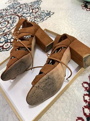 Basanoşka və səndəllər: Ölçü: 39, rəng - Qəhvəyi, İşlənmiş — 2