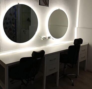 Salon, tibbi mebel dəsti: Nigar3. Güzgülər və şkaf satılır 300 AZN. Ünvan Əhmədli metrosu